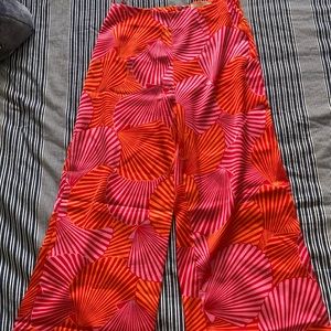 Never Fully Dressed graphic pants size US 4 *NWOT*